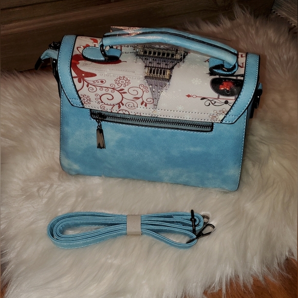 Blue Purse with Butterfly 🦋 - Picture 4 of 10